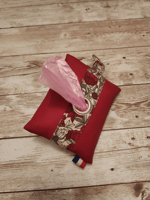 Pochette sacs à déjections chien